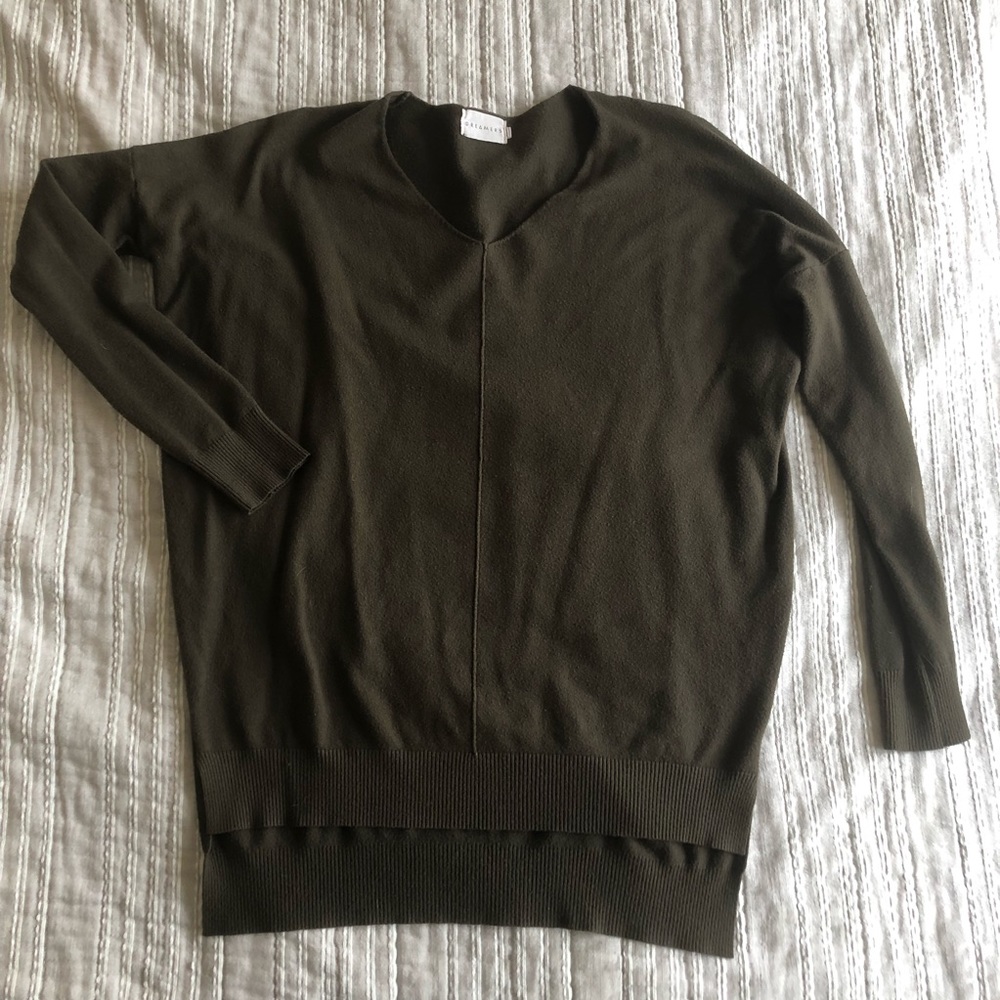 Kiki La Rue Butter Sweater olive green size S/M